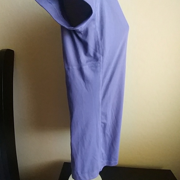 NEW women's Nike running tee. Small - Picture 6 of 7